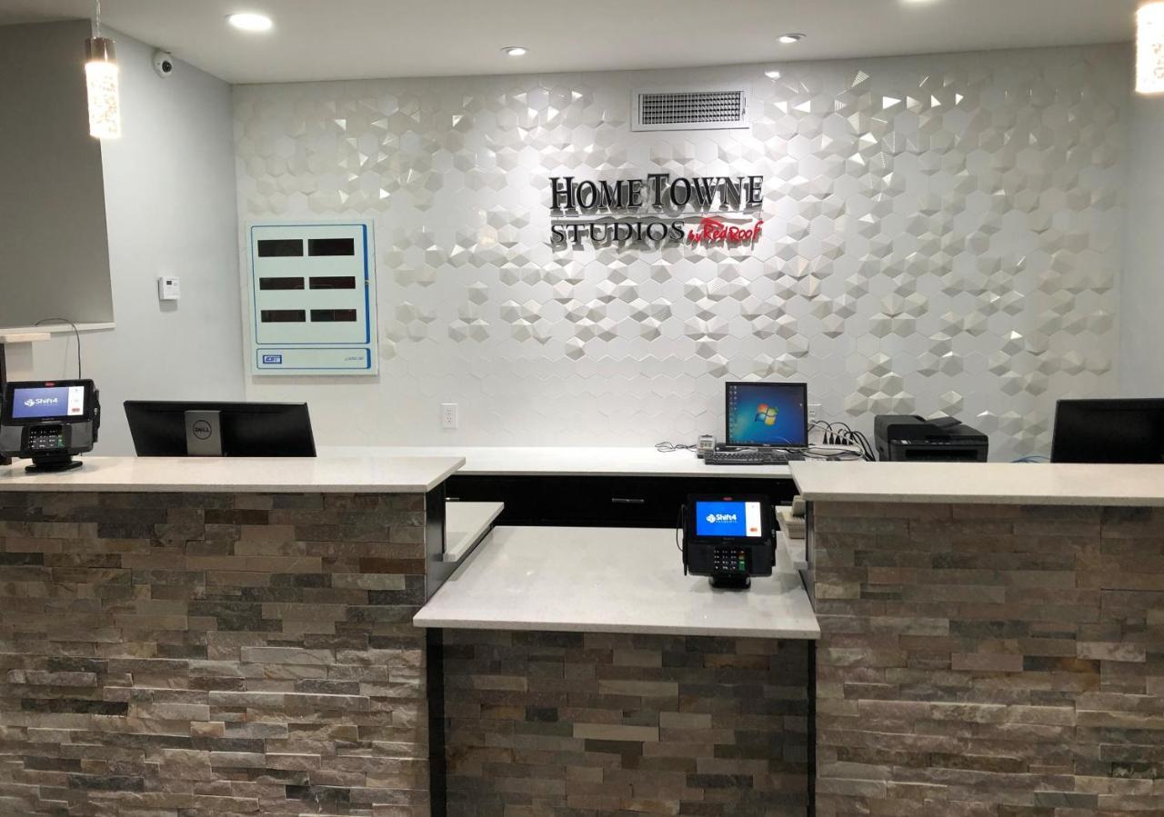 Hometowne Studios By Red Roof San Antonio E - Frost Bank Center المظهر الخارجي الصورة