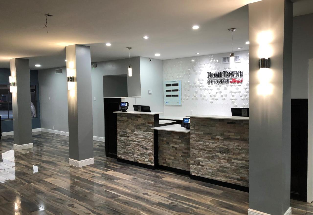 Hometowne Studios By Red Roof San Antonio E - Frost Bank Center المظهر الخارجي الصورة